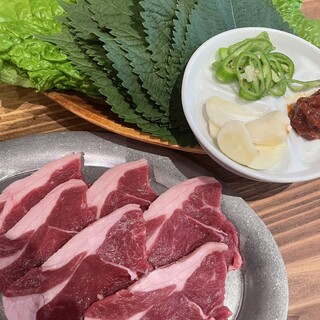使用濱豬肉制作的名菜“韓式烤豬五花肉”非常美味♪