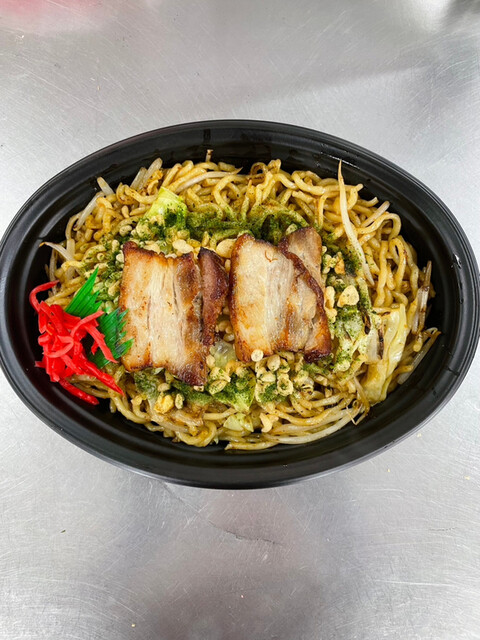 もぐもぐ黒獅子亭&おにぎりのひらきや店 - 長井（焼きそば）の写真