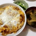 金葉食堂 - カツ丼