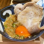 Anchisuteki Tororo Mugimeshi Butamaru - 