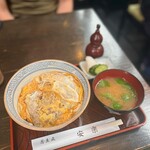 安楽 - カツ丼 並