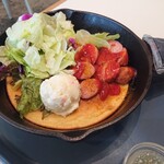 Roji Zu Kafe - カリーソーセージパンケーキ