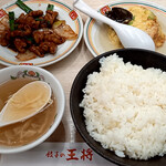 餃子の王将 - ホルモンの味噌炒め（ジャストサイズ）・カニ玉（塩ダレ・ジャストサイズ）・玉子スープ・ライス（大）