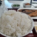 四日市ヒモノ食堂 - ごはんは大盛り