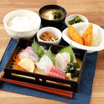 Toyosu fresh fish sashimi set meal