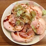 麺通 - おつまみちゃーしゅー 350円