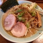 麺通 - らーめん（背油醤油）＋やさい（300グラム） 　　こってりで 780円 