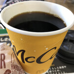 Makudonarudo - コーヒーはいつもタプタプに目一杯入ってますねー