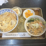 新宿甲州屋蕎麦店 - 