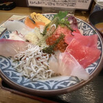 魚っ魚家 - 料理写真:海鮮丼