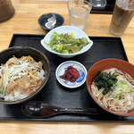 しゃぶしゃぶ金光 - 【2023.6.8(木)】金光定食(冷うどん＋ピリ辛ネギ塩豚丼)900円