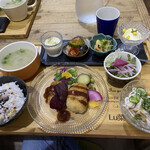 ルナカフェ - お腹はしっかり満たされます。