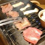 焼肉ホルモン にくろう - 