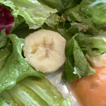 リストランテ プレーゴ - サラダからバナナが、笑