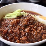 麺飯家龍門 - ジャージャー麺
      
