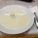 洋食専門 とん助 - 白～いポタージュスープ