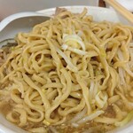 ラーメン二郎 - 麺量は申し分なし