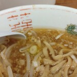 ラーメン二郎 - いい感じの脂膜