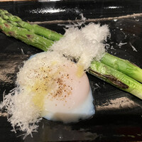 JAM17 DINING - 前菜② 季節を感じる野菜の石窯グリル、今回は千葉のアスパラに卵とチーズ