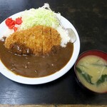 キッチン 南国 - 上カツカレー（味噌汁付き）