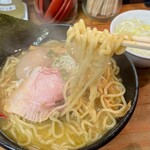 貝ガラ屋 - 濃厚牡蠣ソバ、味玉