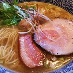 麺や而今 - 塩鶏湯そば670円