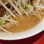 ラーメン二郎 - スープ