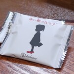 桶家乃隠居 - 赤い靴の女の子