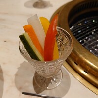 完全個室 牛の達人 private 新宿本店 - ピクルス
