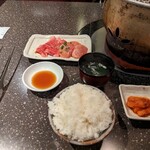 焼肉の三是 - 