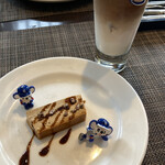 リストランテ プレーゴ - ランチの通常デザート、アイスオレ。