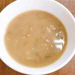 RESTAURANTE DA LAURA - 豆スープのアップ