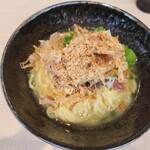 きりん食堂 - 炙り霜降牛の山葵和え麺　