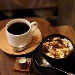 ローキートーン珈琲店 - 本日のコーヒー＋とろけるカフェオレプリン