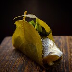 8knot - こはだの握り桜の葉締め