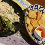 肉と魚 かぶと屋 - 自家製ポテサラ、おつまみナチョス