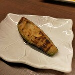 やきとり家すみれ - アボカド焼き