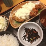 ふくの鳥 - ランチ。チキン南蛮。
            暑いですね。