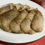 太興飯店 - チャーシュー！　下のキャベツが全く見えません