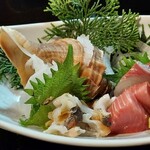 居酒屋のんべえ - つぶ貝を頼んだら、三点盛りのサービス