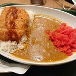 カレーショップ C&C  - 三元豚ロースかつカレー(中辛)特盛1