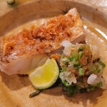 登喜和鮨 - ◆「お任せ握りと料理」◆甘鯛(炙り鱗を散りばめて)