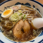 らーめん 佐々舟 - 醤油ラーメン シャキシャキもやし、とろとろチャーシューんまい‼️
