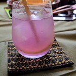 とうふ屋うかい - レモンを加えると色がピンクに