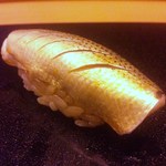 鮨 田可尾 - 小鯺　田可尾さんは白身も美味しいのですが、光物も最高です（承認済み）