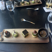 DINING & BAR TABLE 9 TOKYO - 