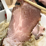 KITCHEN TAKANO - 低温調理のチャーシューはやや塩味強めでスープとバランス