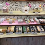 ケーキとパンの店 ムラカミ - 焼菓子もあるよ〜。