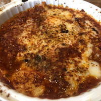 Bar Espanol YEBRA - ナスと若鶏、トマトのグラタン、オレガノ風味