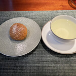 蒼 - シュークリームとハーブティー